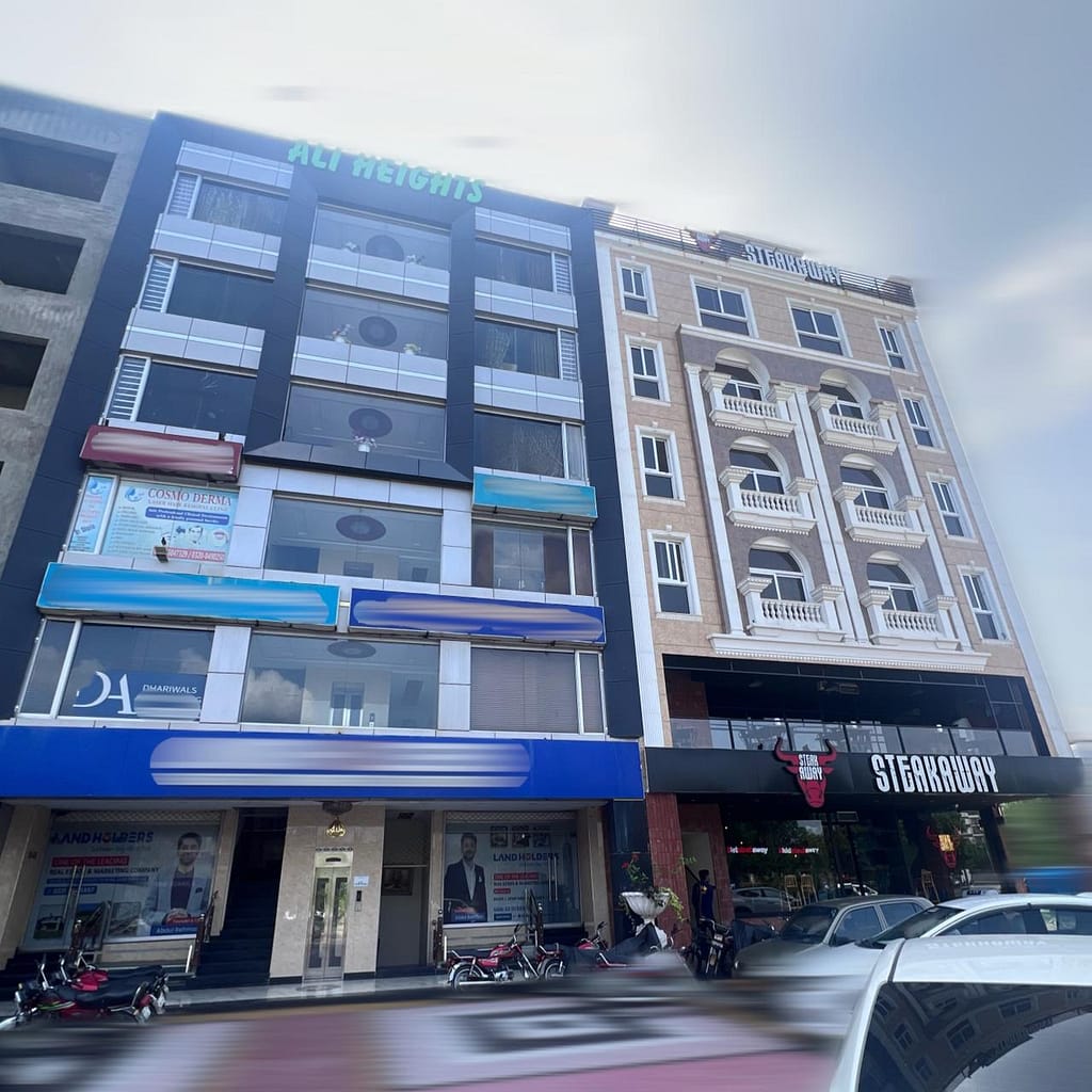 8 Marla Commercial Halls for Rent – Bahria Town Lahore